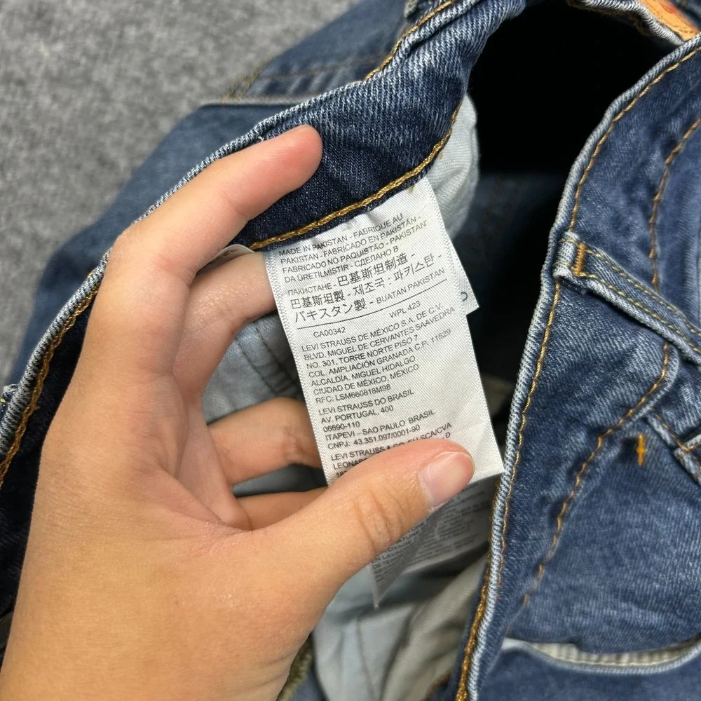 Levi's 505 Straight Jeans Men's Blue Denim Pockets Classic Zip Fly Y2K - 32X28.5